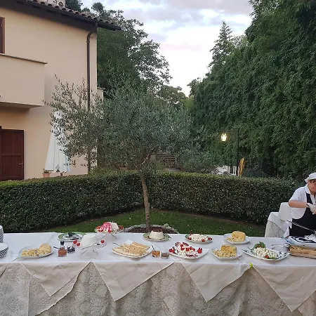 מלון דירות Fiocchi ארונה